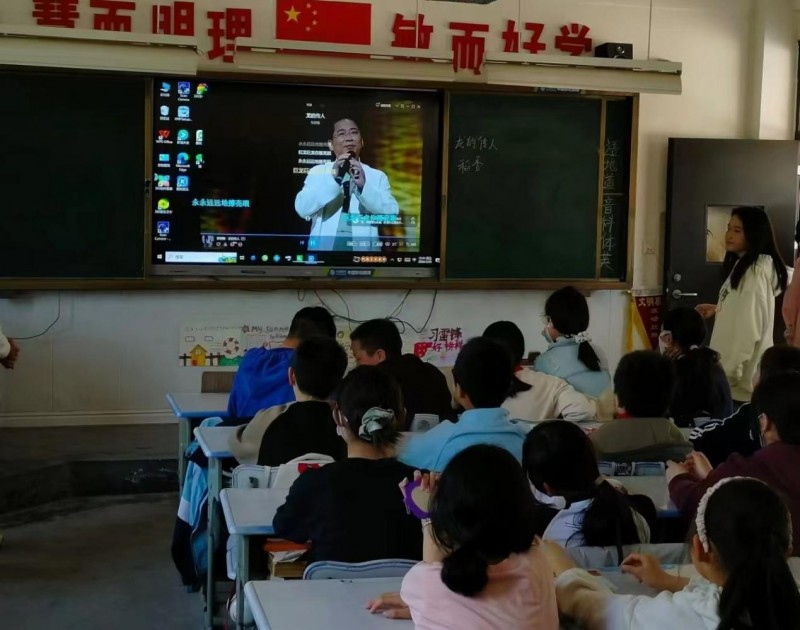 三下鄉(xiāng)|西安建筑科技大學(xué)信控學(xué)院“情暖童心”實踐團(tuán)隊于7月20日赴陜西省西安市鄠