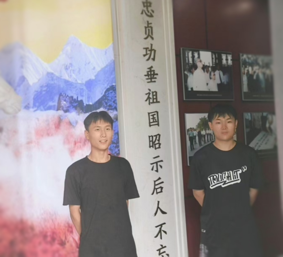 學(xué)習(xí)奮斗黨史，弘揚(yáng)建黨精神