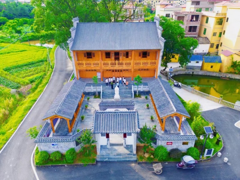 江西農(nóng)大學(xué)子三下鄉(xiāng)：夏日書(shū)院情，支教暖人心