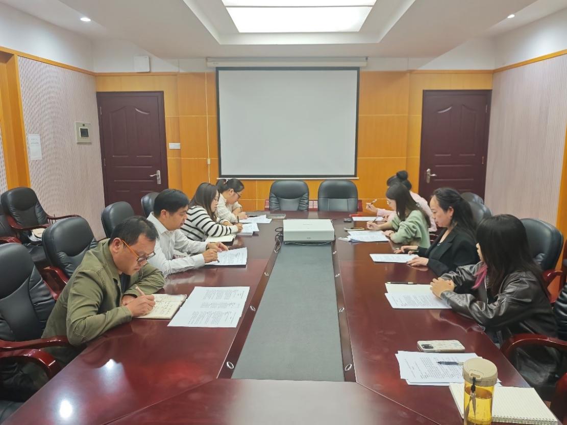 法學(xué)學(xué)部研究生赴湘潭大學(xué)技術(shù)轉(zhuǎn)移中心、知識產(chǎn)權(quán)信息服務(wù)中心調(diào)研知識產(chǎn)權(quán)轉(zhuǎn)化情