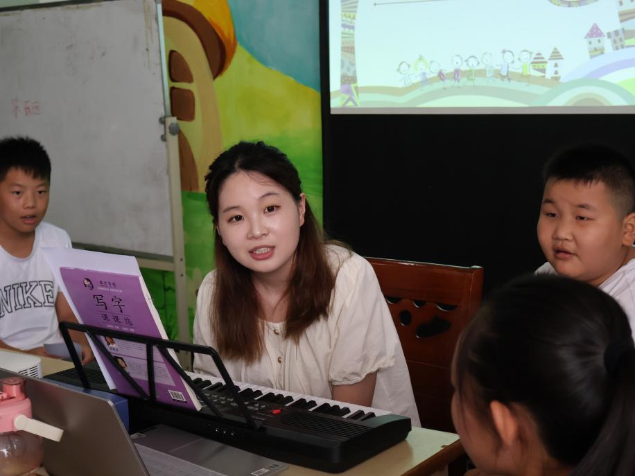 悅動夏日·寓教于行：暑托班“柚”在進行中！