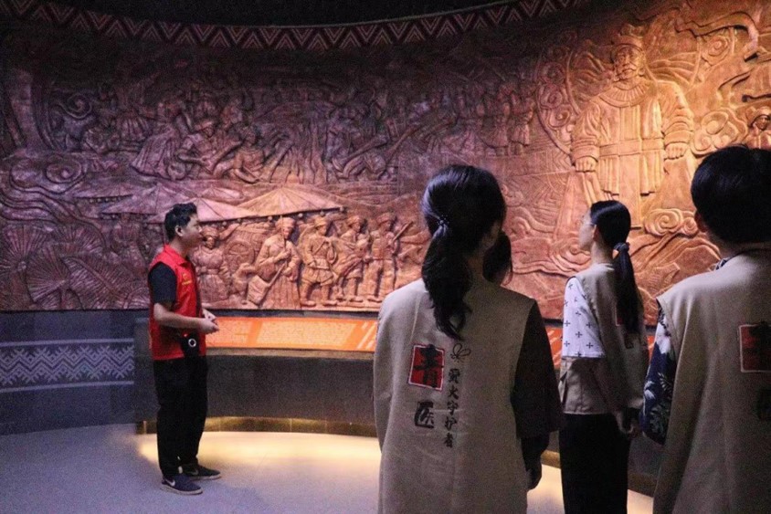 佛山科學(xué)技術(shù)學(xué)院學(xué)子三下鄉(xiāng)：探尋瑤鄉(xiāng)文化，感悟民族團結(jié)