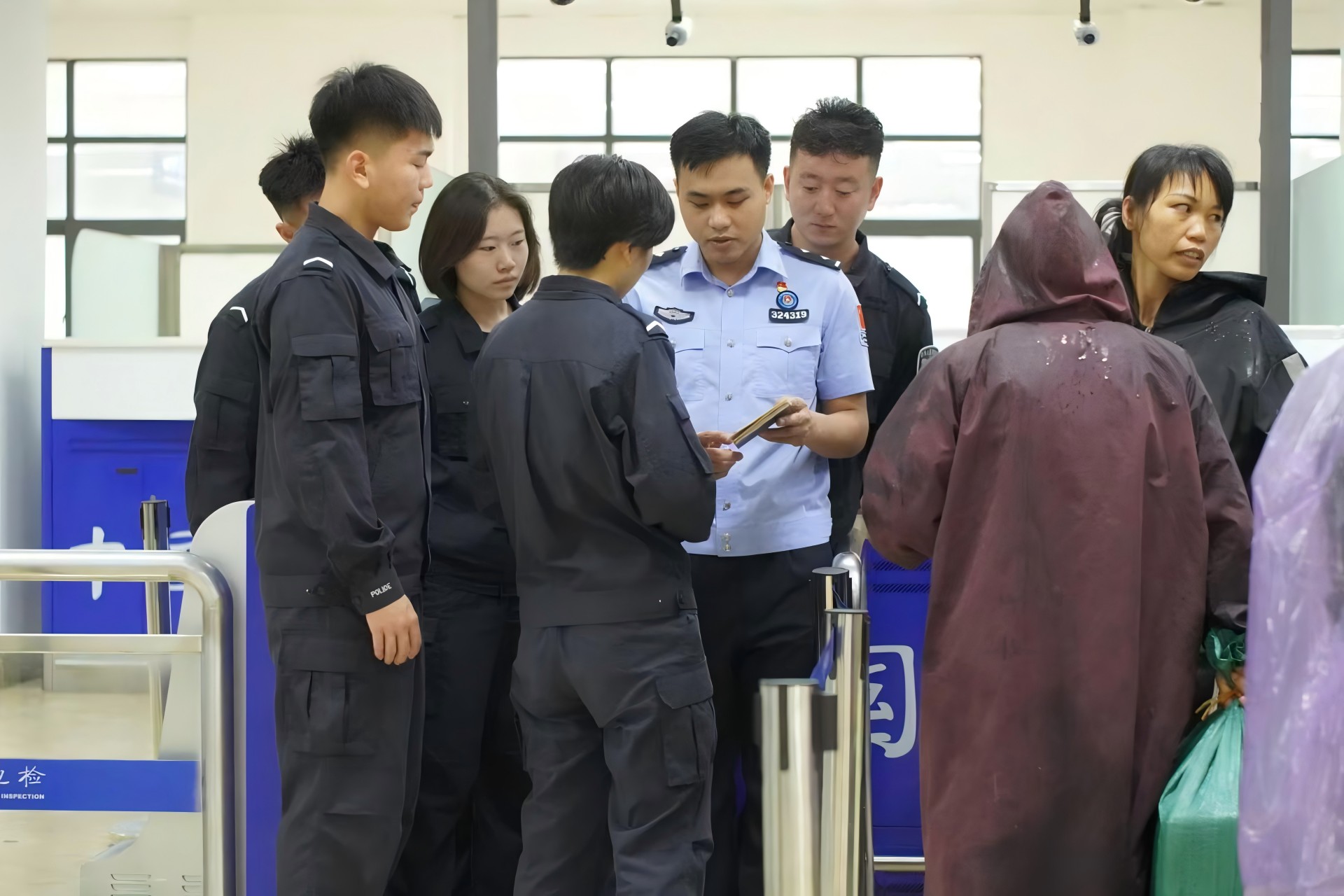 追尋紅跡涉邊境，口岸研學(xué)鑄警魂