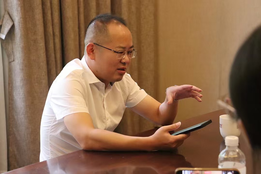 金龍村：茶企引領(lǐng)經(jīng)濟(jì)，人才助力振興