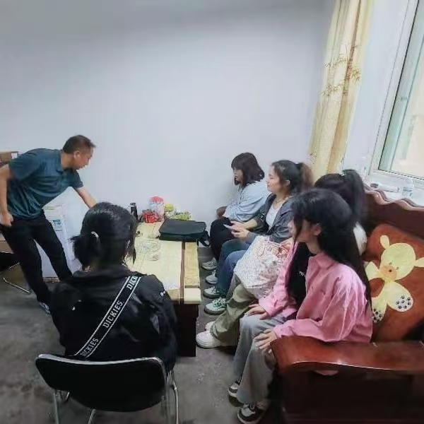 西安郵電大學現(xiàn)代郵政學院“鄉(xiāng)遇于夏，益見青心”團隊赴山陽縣開展返鄉(xiāng)支教暑期實踐