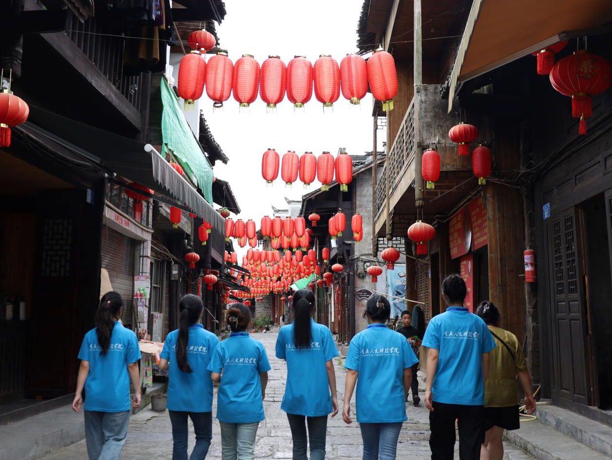 青春人科進(jìn)行時(shí)：經(jīng)緯交織籃中夢(mèng)，酸甜盡在果實(shí)生